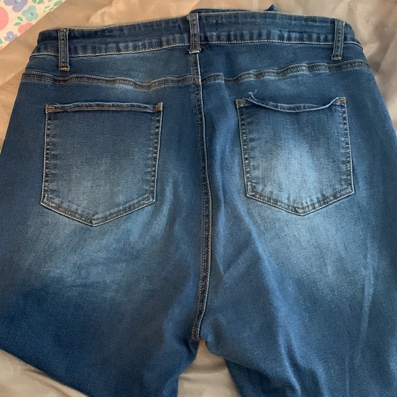 Woman size 18 jeans for 15$ - Picture 3 of 4